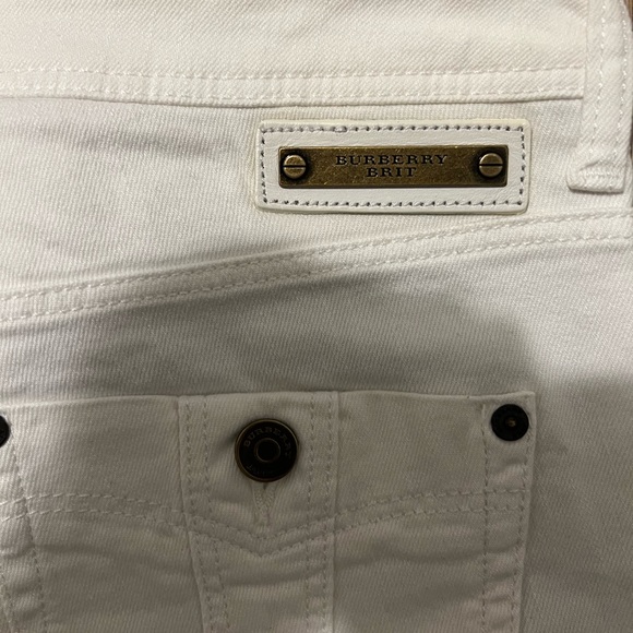 Burberry Buckingham White Capri Denim Pants - Picture 4 of 6